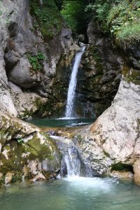 Kestel Alaçam Şelalesi