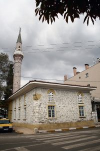 Yenişehir kumluk camii