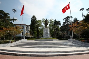ATATURK ANITI